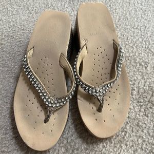 Hardly worn blingy flipflops hardly worn